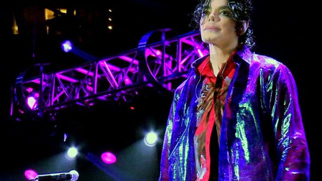 MICHAEL-JACKSON-THIS-IS-IT-mjs-this-is-it-16261344-766-600