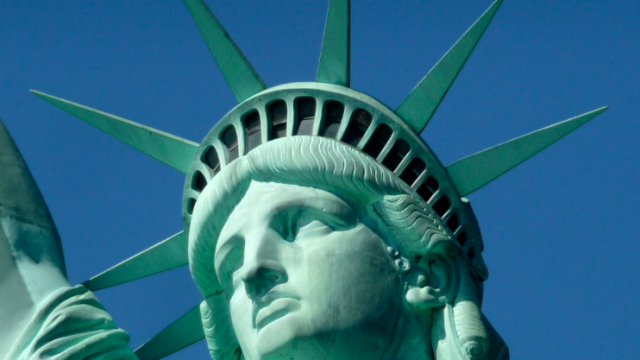 statue 2