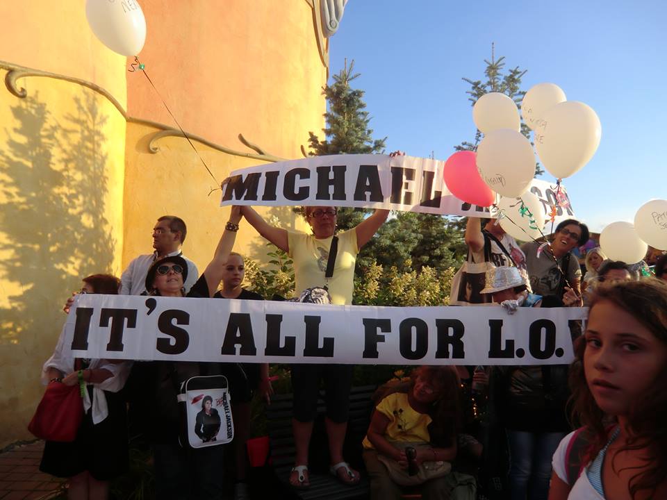 Fans Celebrate Michael’s Birthday In Italy