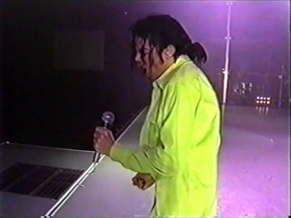 Michael Rehearsing ‘Beat It’ In 1992