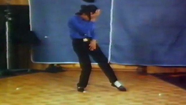 Michael Dances For Tussauds
