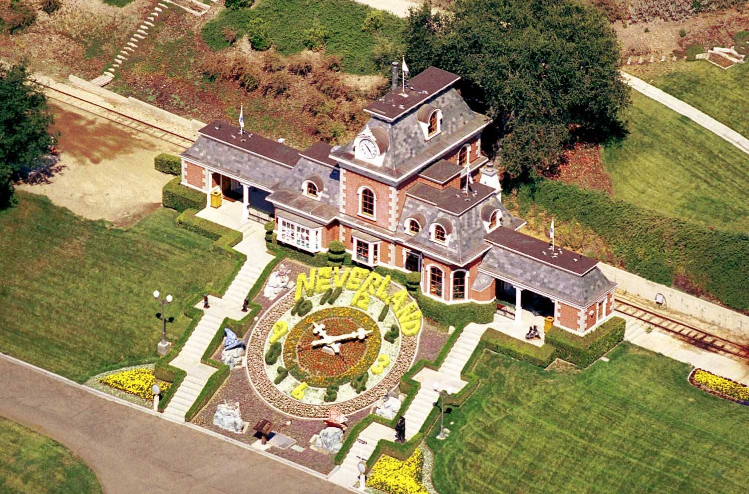 Neverland Being Restored