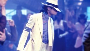 Original ‘Smooth Criminal’ Costume On Show In Vegas