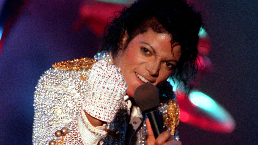 Michael's Glove In Exhibition – Michael Jackson World Network